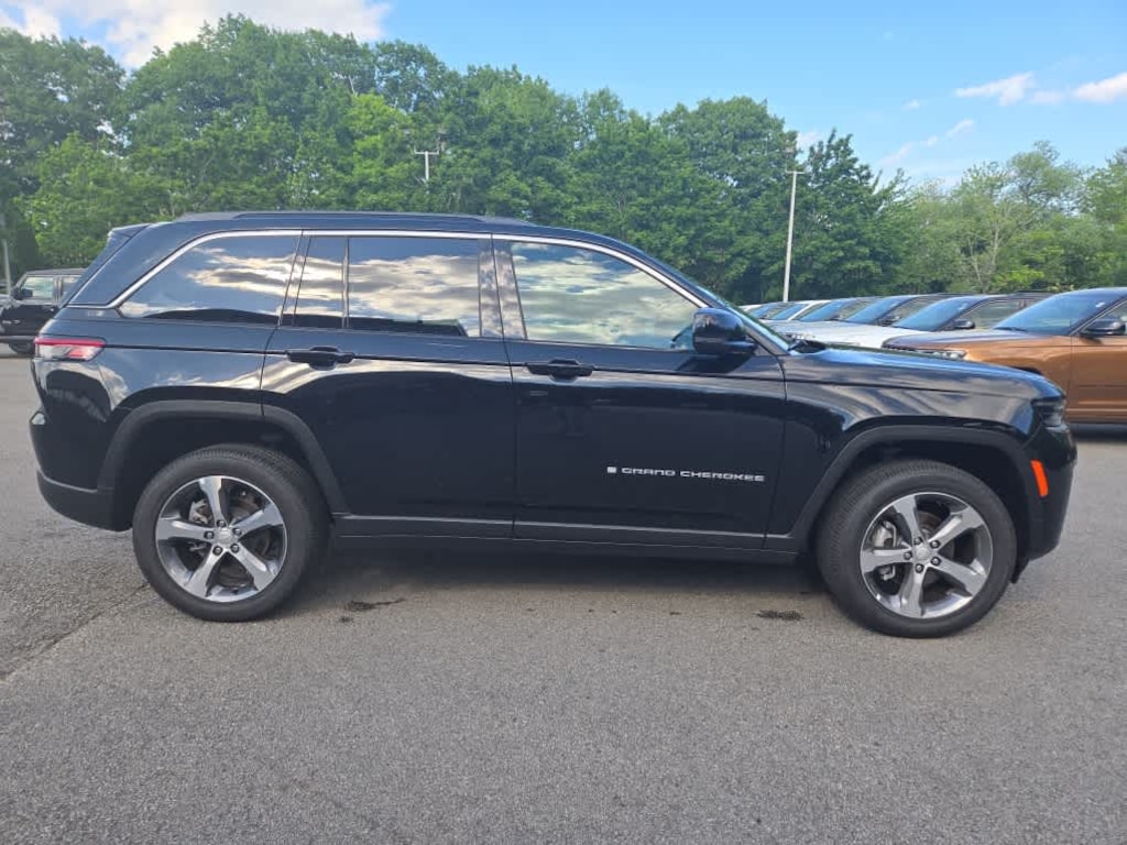 New 2026 Jeep Grand Cherokee LIMITED 4X4 Sport Utility