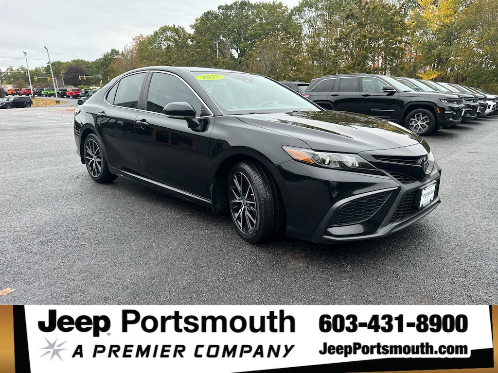 Used 2022 Toyota Camry SE Sedan