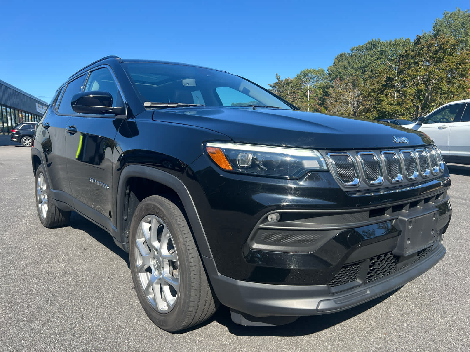 2022 Jeep Compass Latitude Lux photo 2