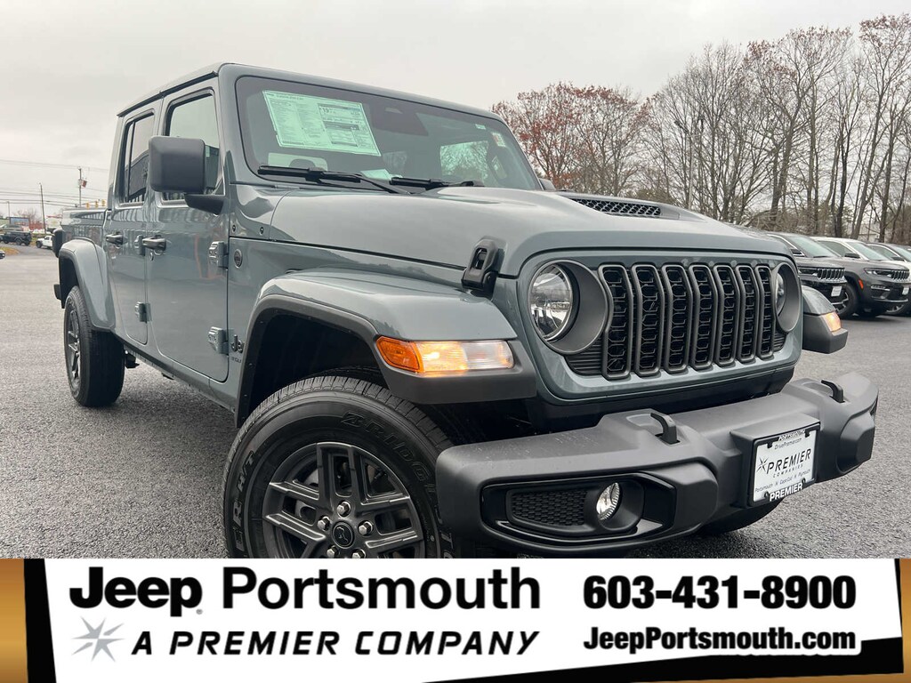 New 2026 Jeep Gladiator SPORT S 4X4 Pickup