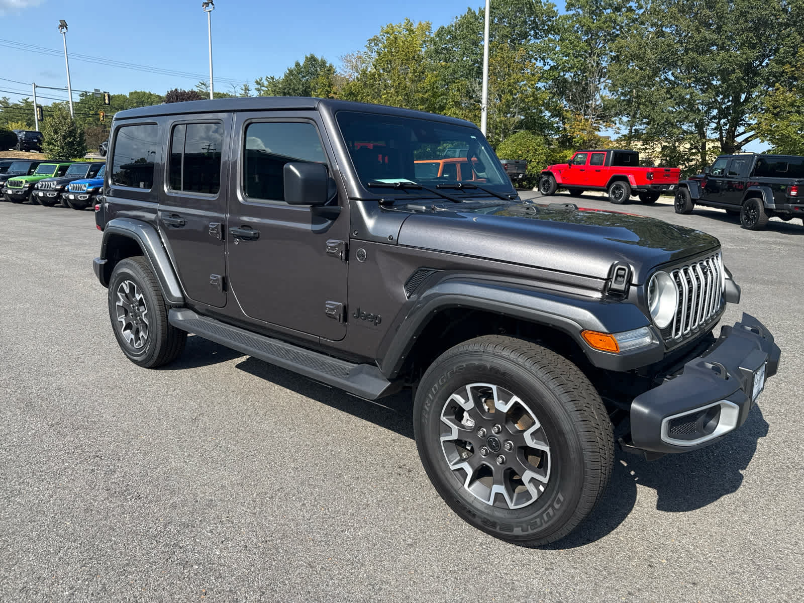 2025 Jeep Wrangler Sahara photo 2