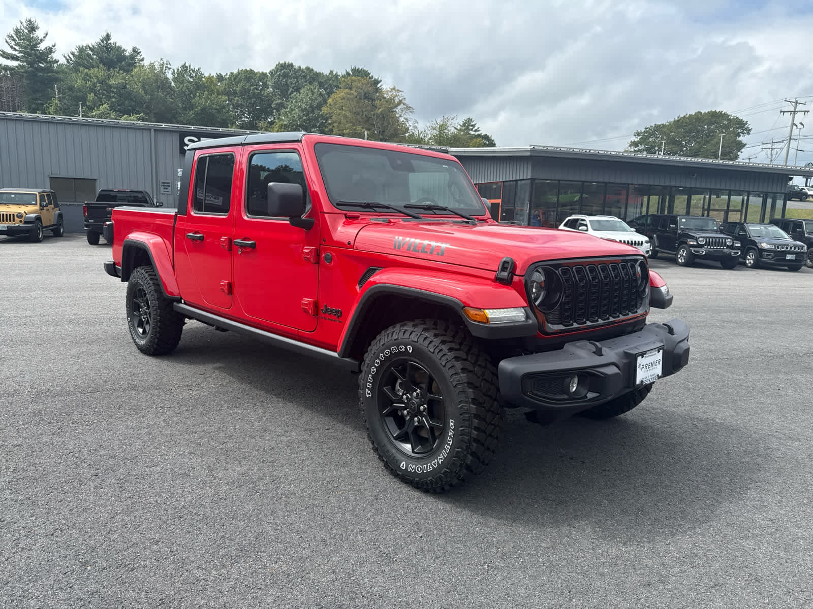 2025 Jeep Gladiator Willys photo 2