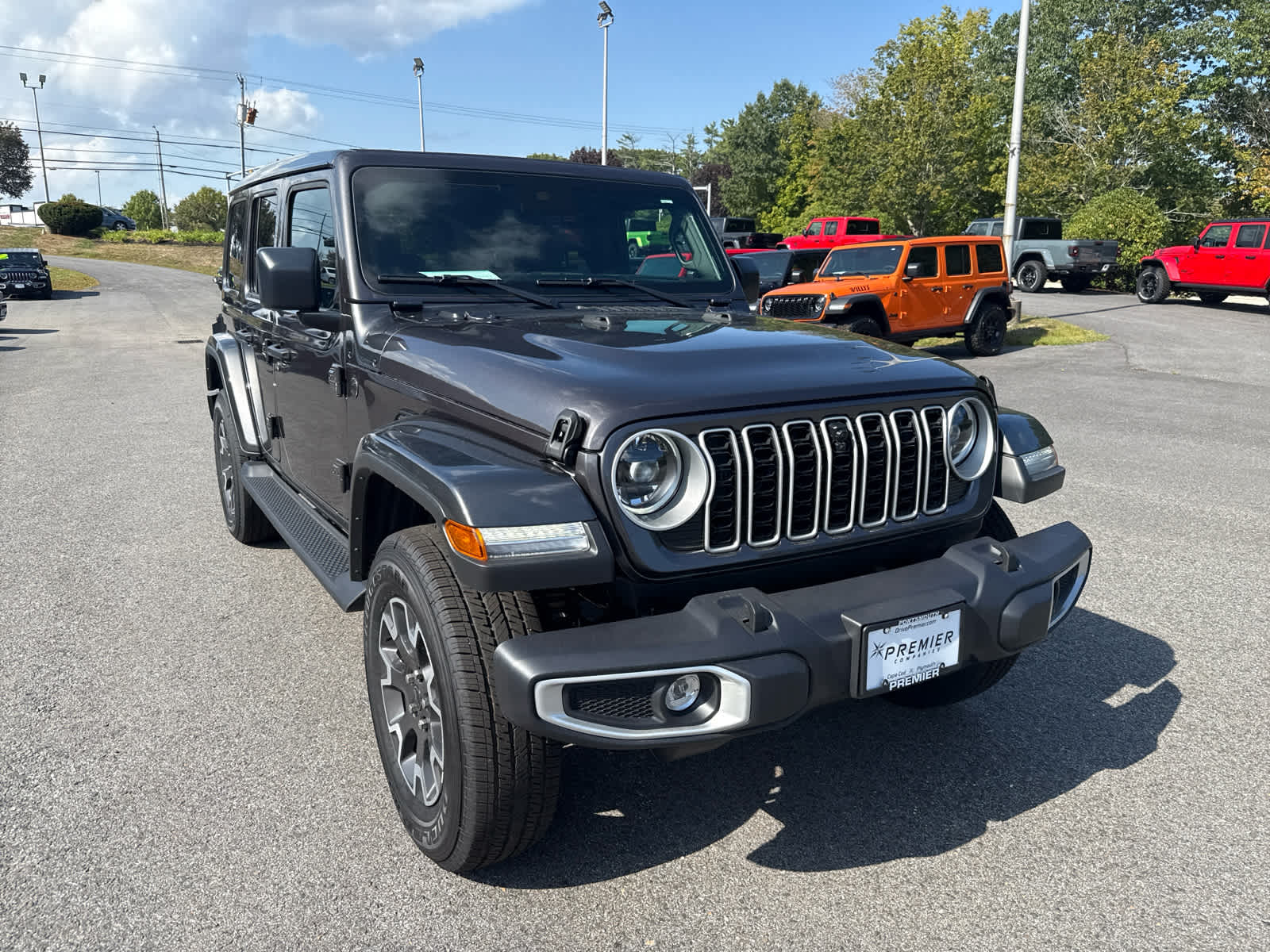 2025 Jeep Wrangler Sahara photo 4