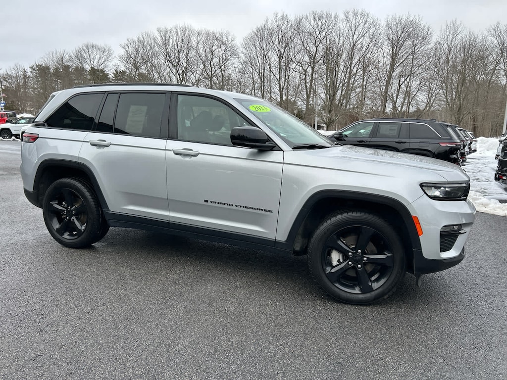 Used 2023 Jeep Grand Cherokee Limited SUV