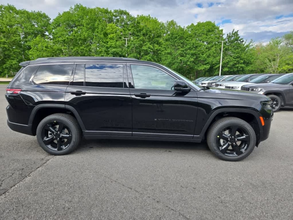 New 2026 Jeep Grand Cherokee L LIMITED 4X4 Sport Utility
