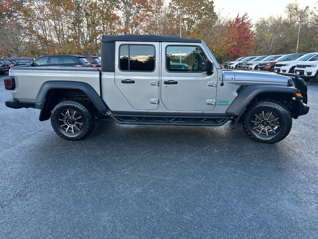 Used 2021 Jeep Gladiator Sport Truck Crew Cab
