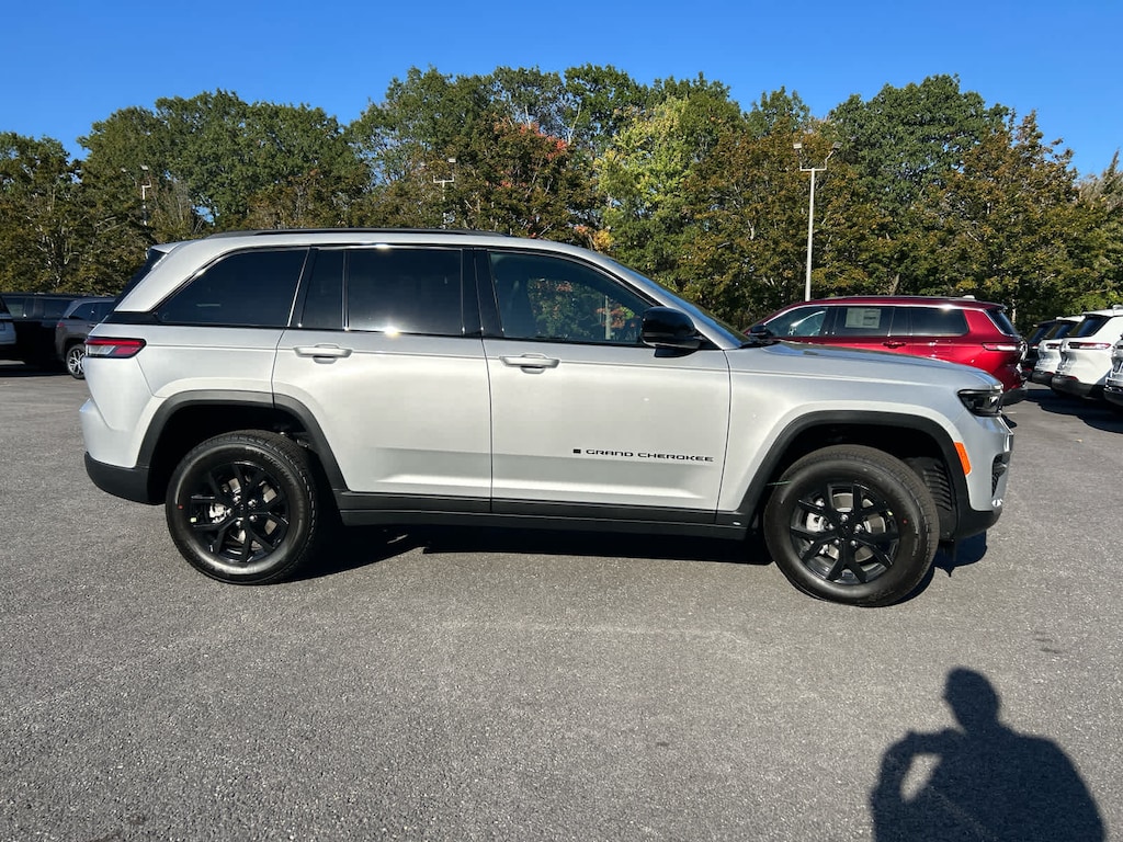 New 2025 Jeep Grand Cherokee ALTITUDE X 4X4 Sport Utility
