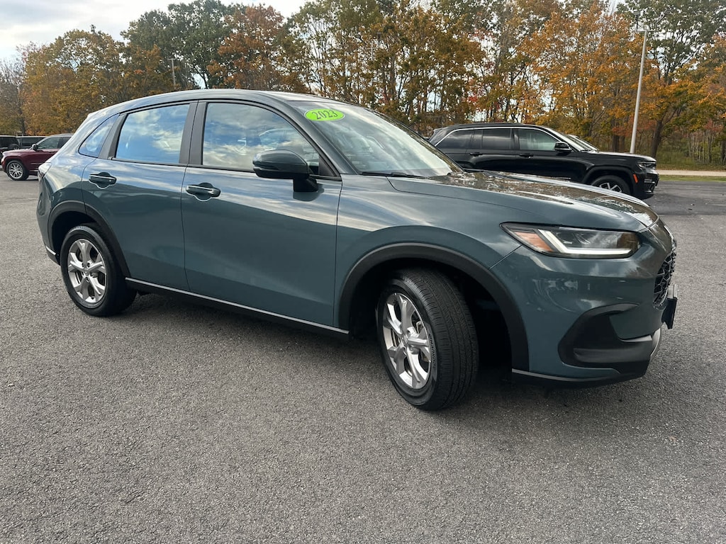 Used 2023 Honda HR-V LX AWD SUV