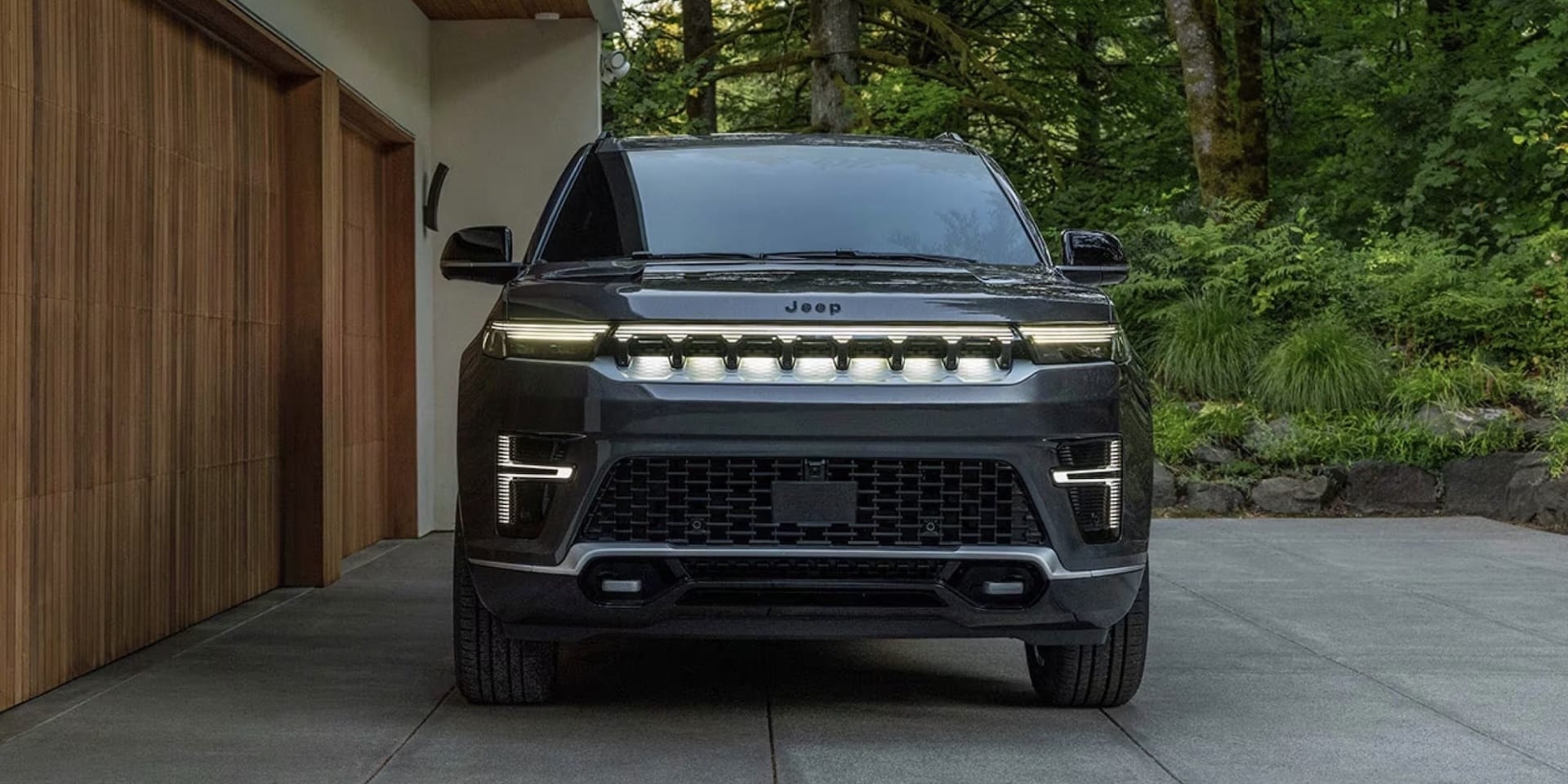 2026 Jeep Grand Wagoneer exterior, front three-quarter view
