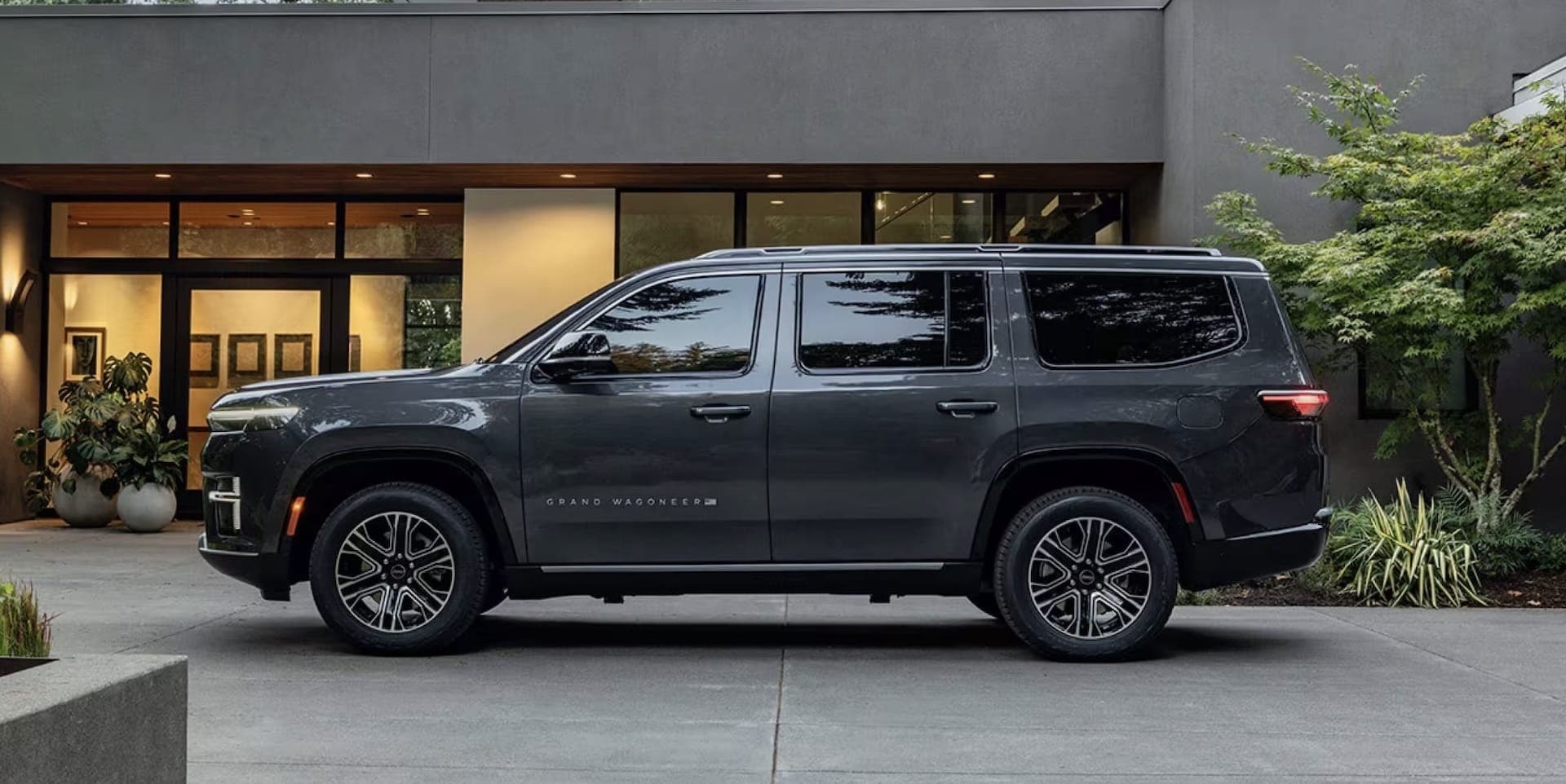 2026 Jeep Grand Wagoneer exterior, rear three-quarter view