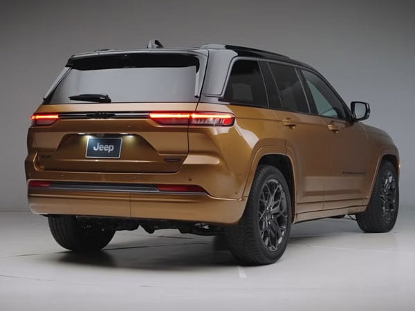 2026 Jeep Grand Cherokee Interior