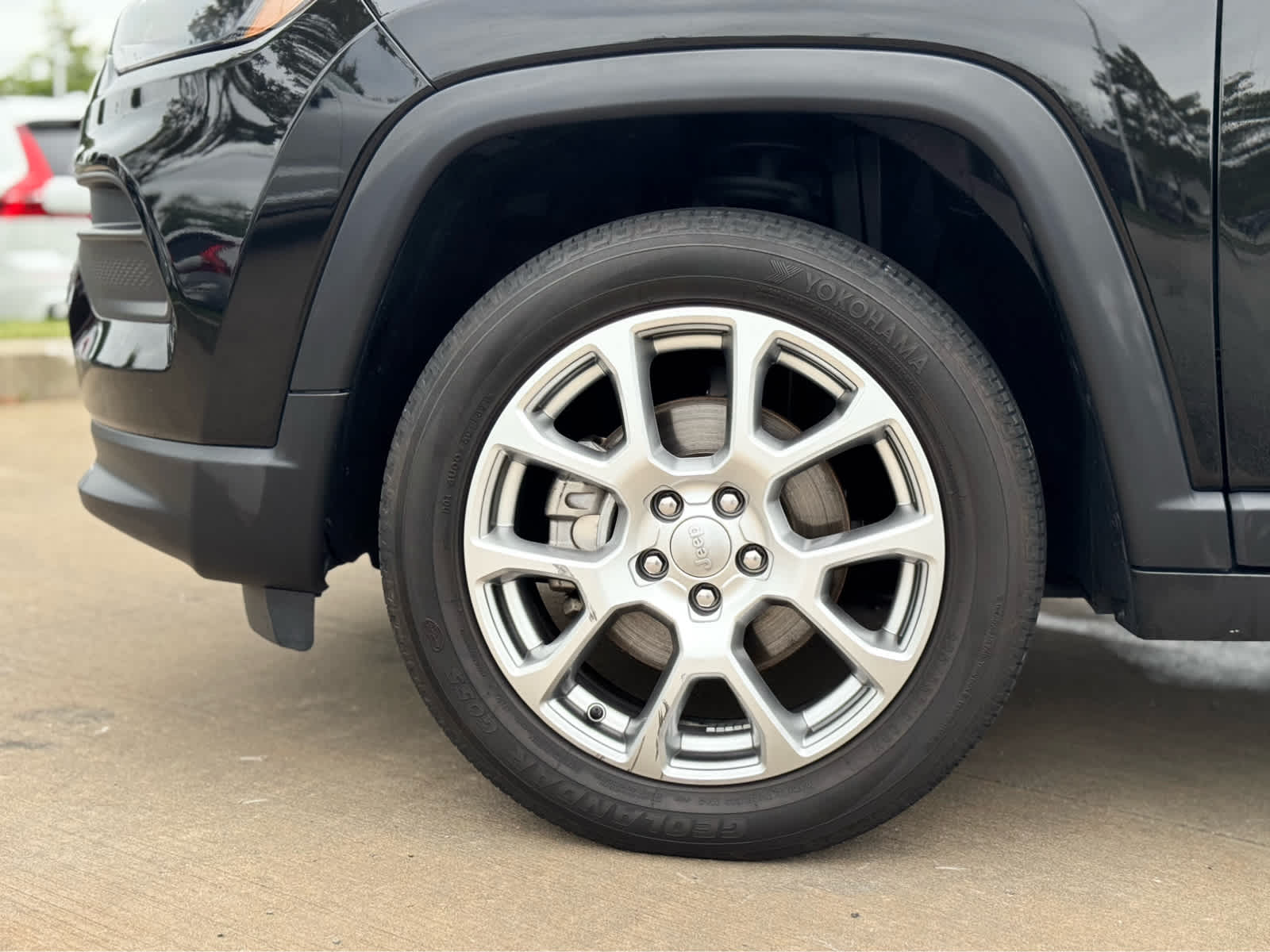2022 Jeep Compass Latitude Lux photo 2