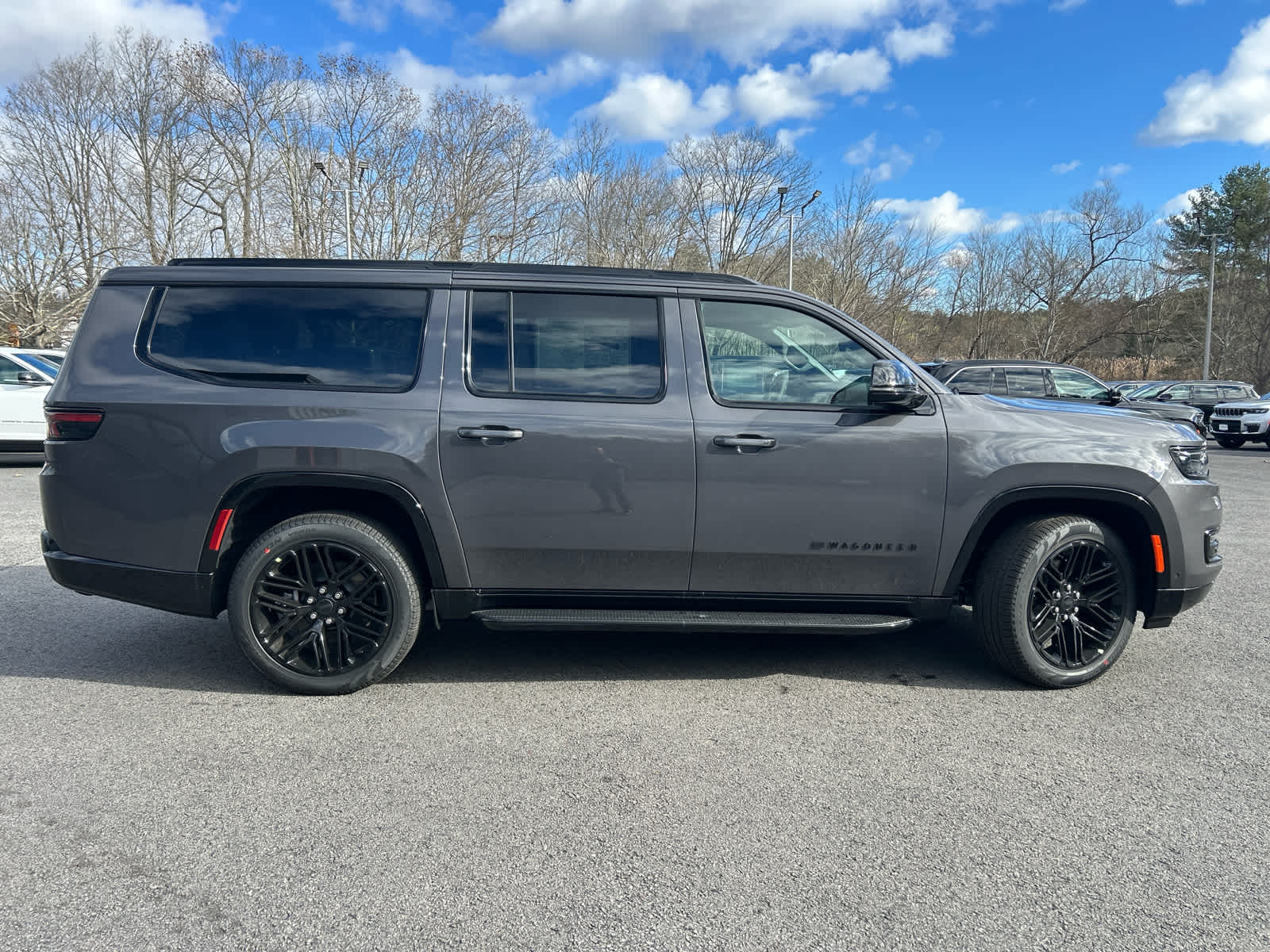 2025 Jeep Wagoneer L Series II - Photo 5