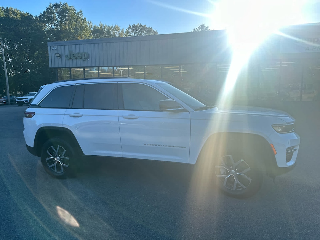 New 2025 Jeep Grand Cherokee LIMITED 4X4 Sport Utility