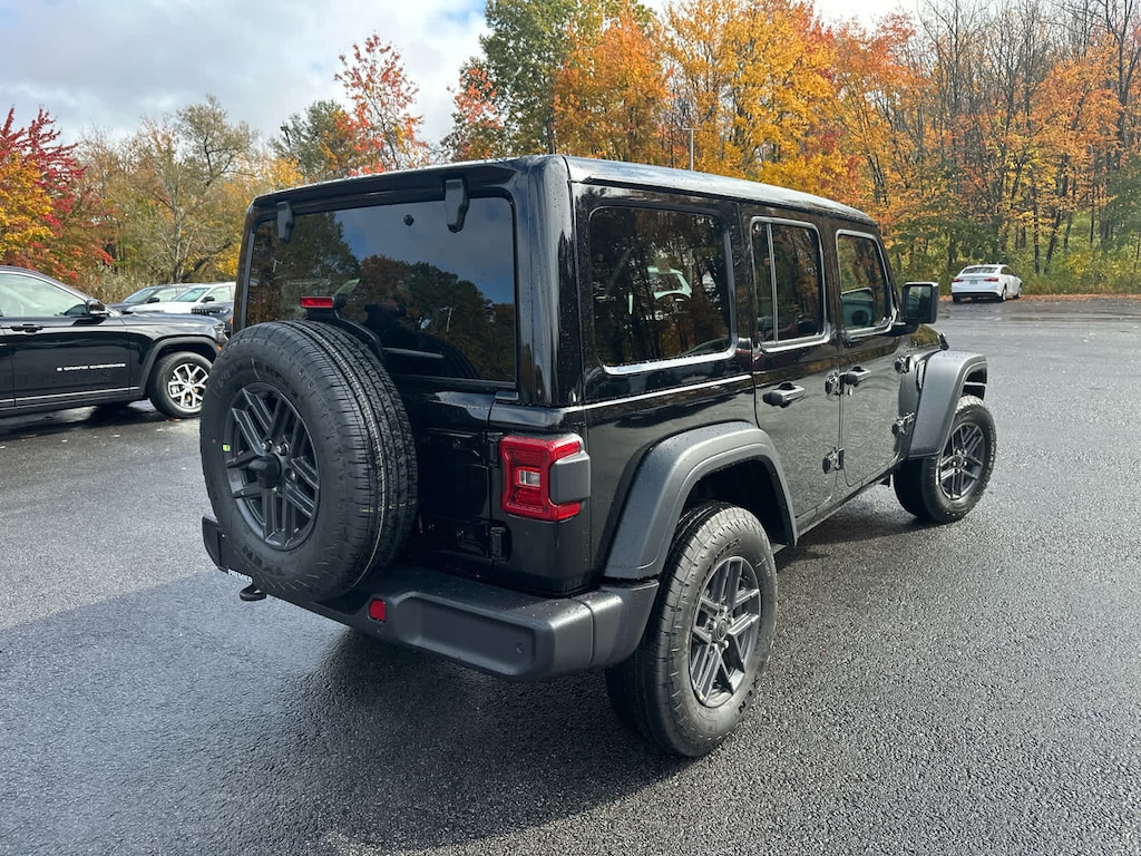 New 2026 Jeep Wrangler 4-DOOR SPORT S Sport Utility