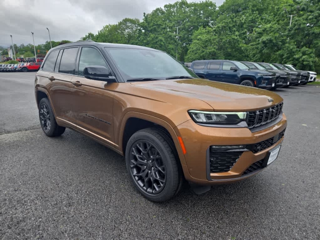 New 2026 Jeep Grand Cherokee Summit Sport Utility