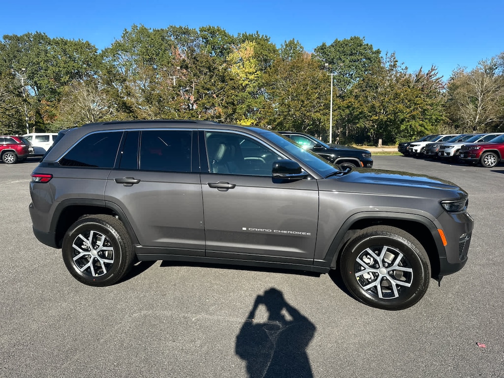 New 2025 Jeep Grand Cherokee LIMITED 4X4 Sport Utility
