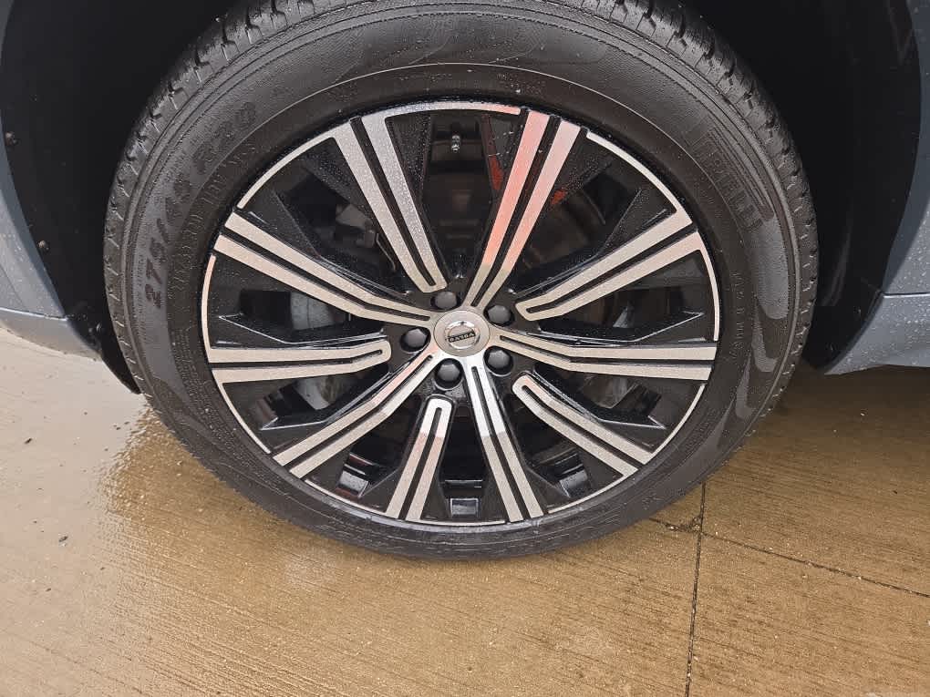 2023 Volvo XC90 B5 AWD Plus photo 4