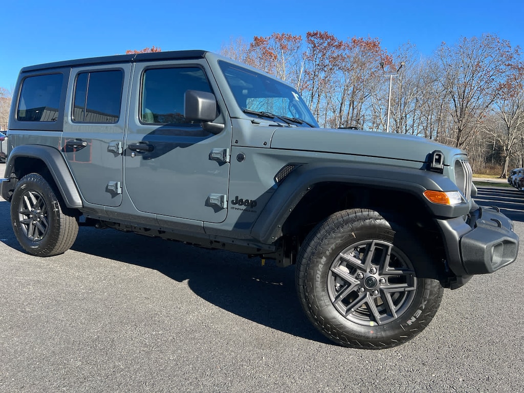 New 2026 Jeep Wrangler 4-DOOR SPORT S Sport Utility