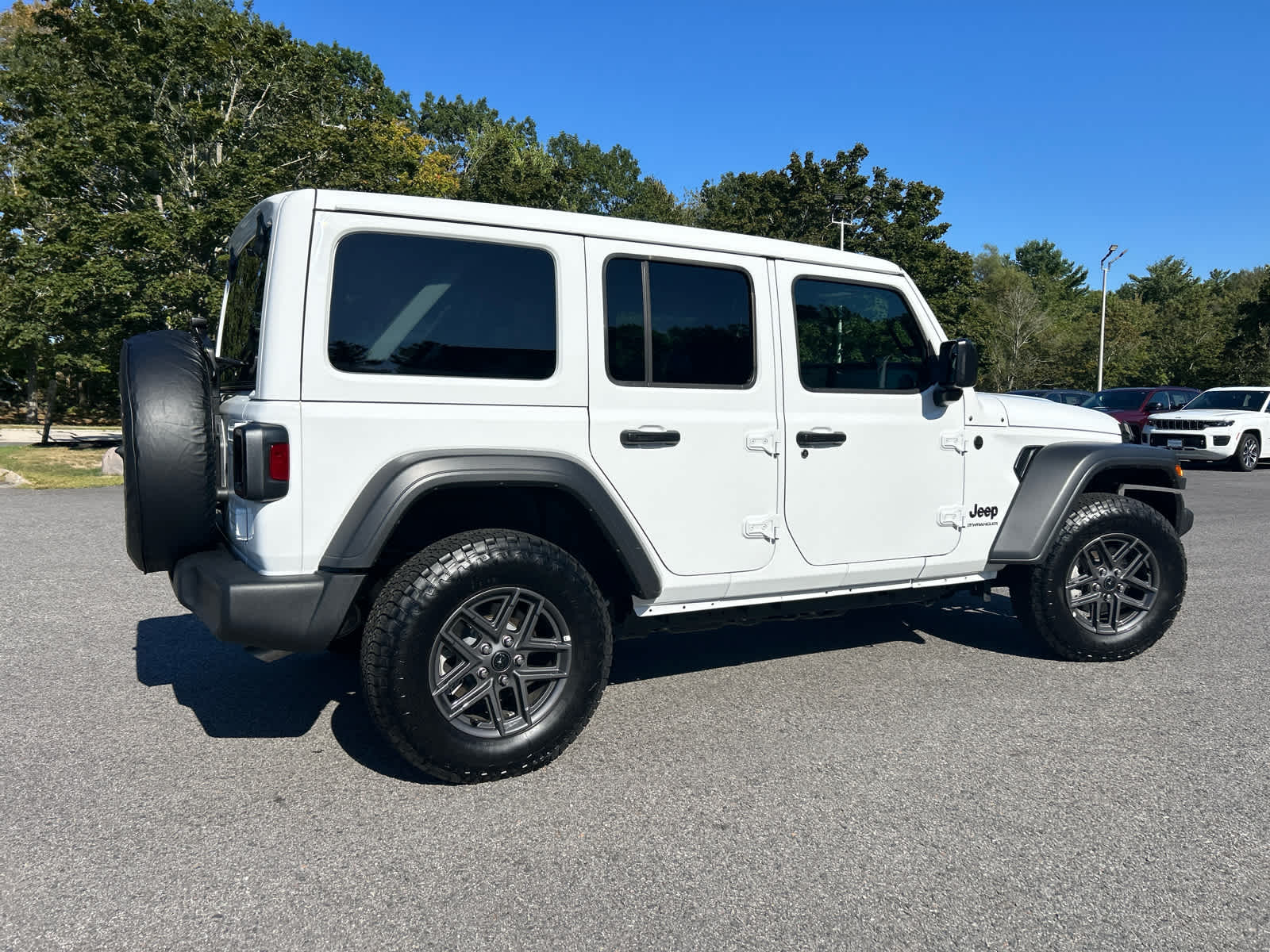 2025 Jeep Wrangler Sport S photo 4