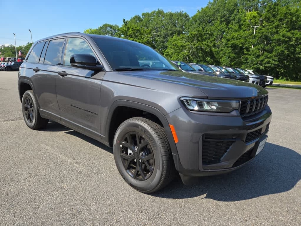 New 2026 Jeep Grand Cherokee LAREDO ALTITUDE 4X4 Sport Utility