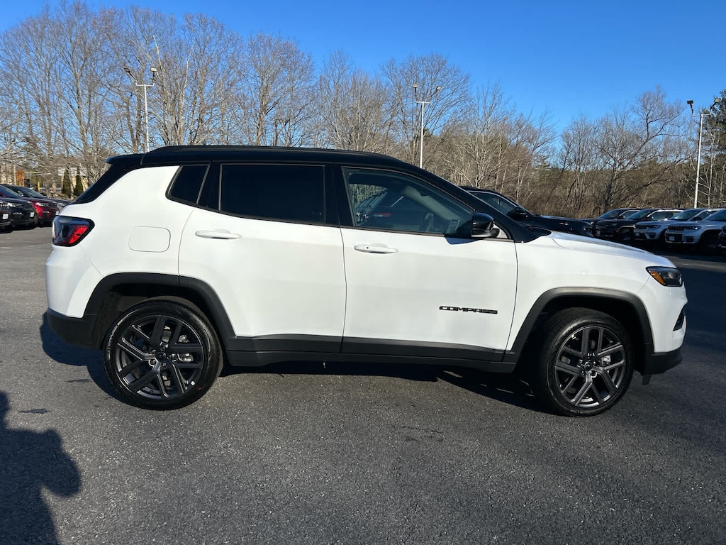 New 2026 Jeep Compass LIMITED ALTITUDE 4X4 Sport Utility