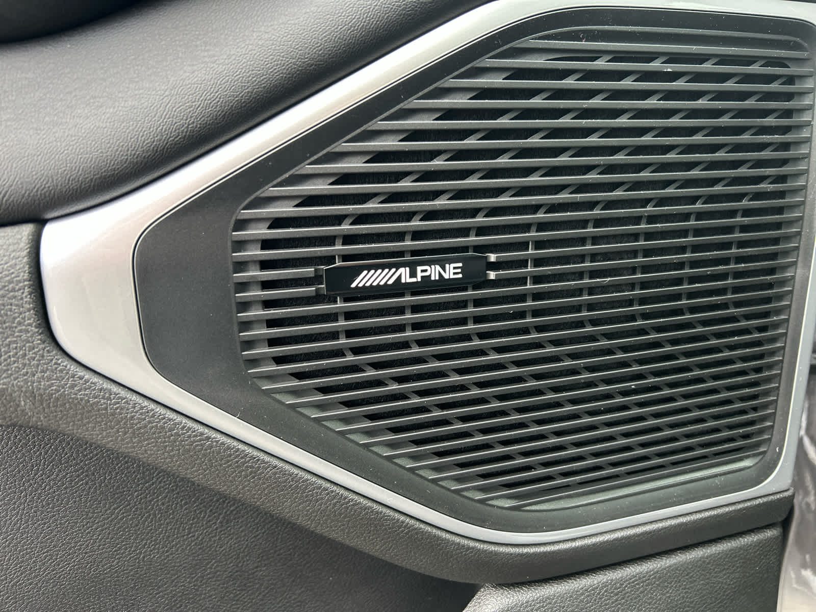 2025 Jeep Wagoneer L Series II - Photo 55