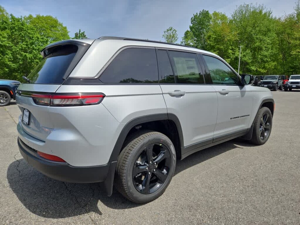 New 2026 Jeep Grand Cherokee LIMITED 4X4 Sport Utility
