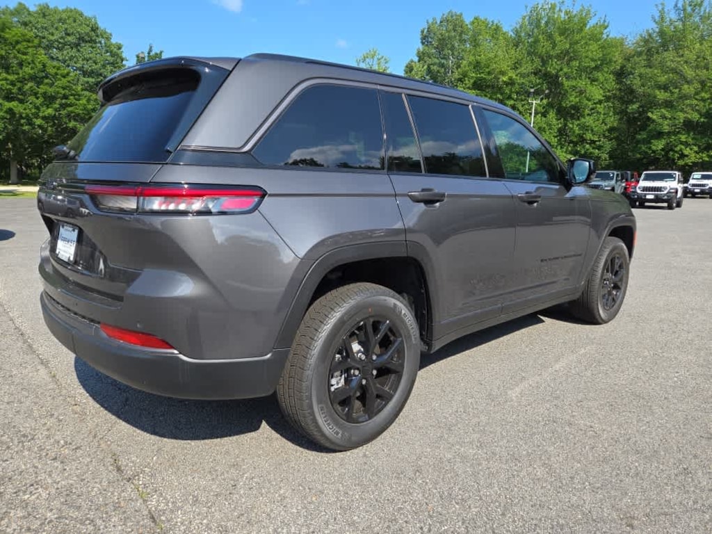 New 2026 Jeep Grand Cherokee LAREDO ALTITUDE 4X4 Sport Utility
