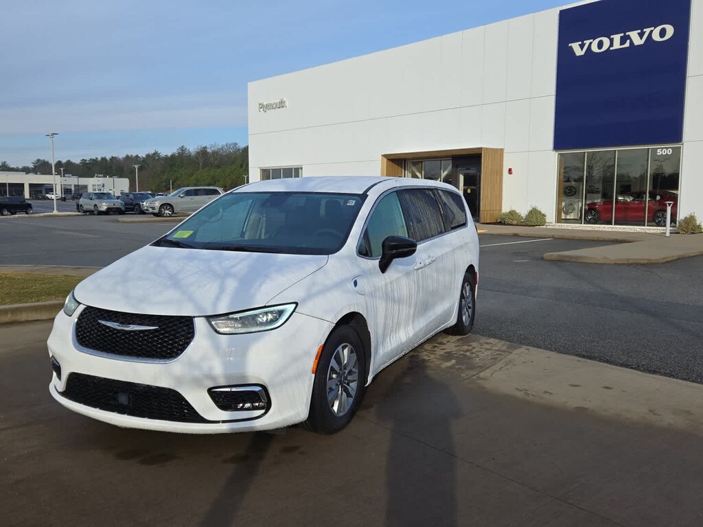 Used 2024 Chrysler Pacifica Plug-In Hybrid Select Van Passenger Van