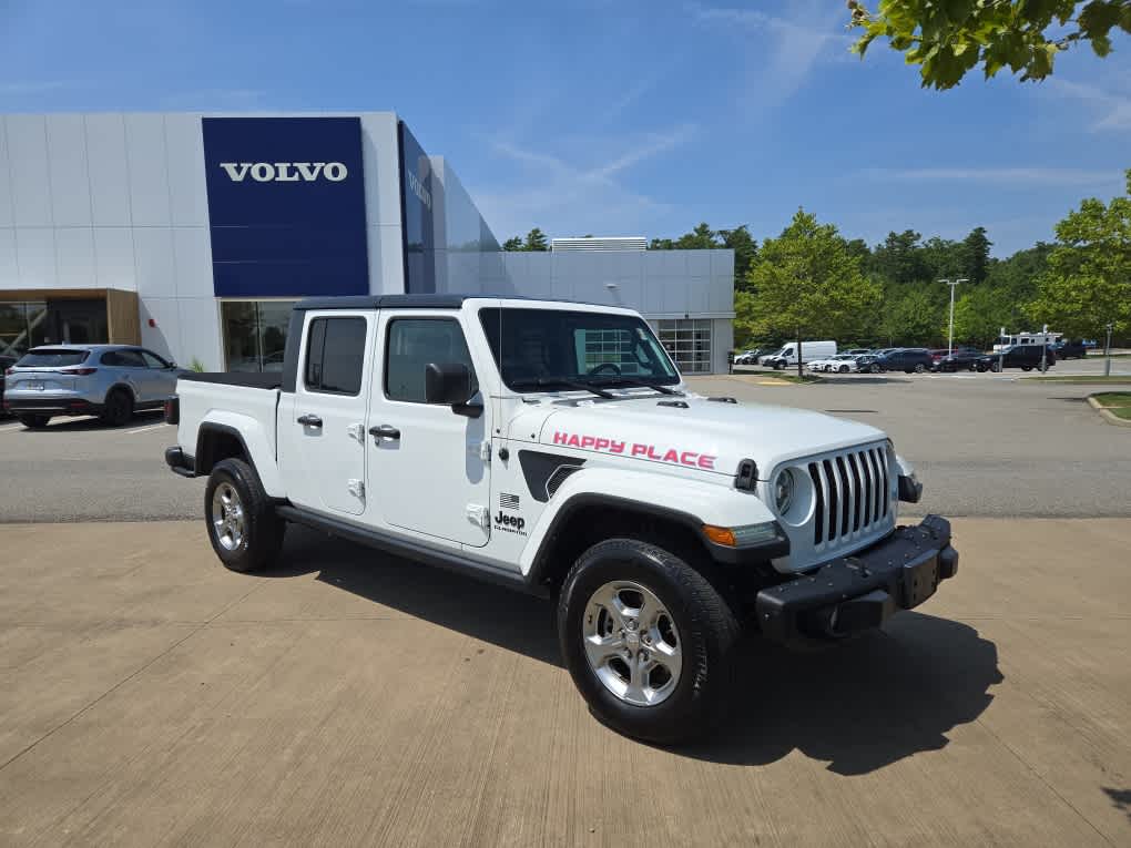 2021 Jeep Gladiator Sport photo 2