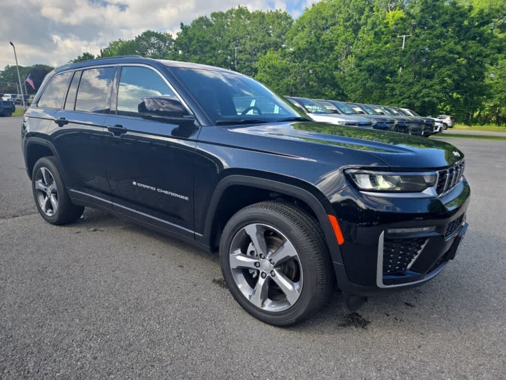 New 2026 Jeep Grand Cherokee LIMITED 4X4 Sport Utility
