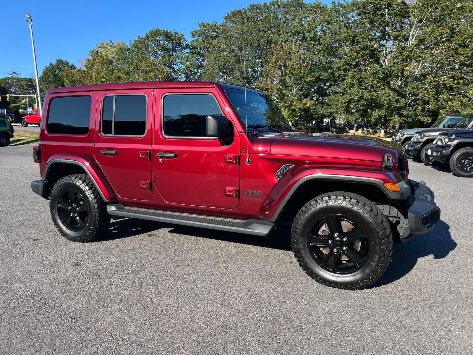 2021 Jeep Wrangler Unlimited Sahara photo 2
