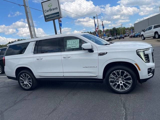 2026 GMC Yukon Denali AWD's photo