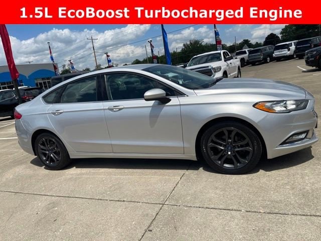 2018 Ford Fusion SE FWD's photo
