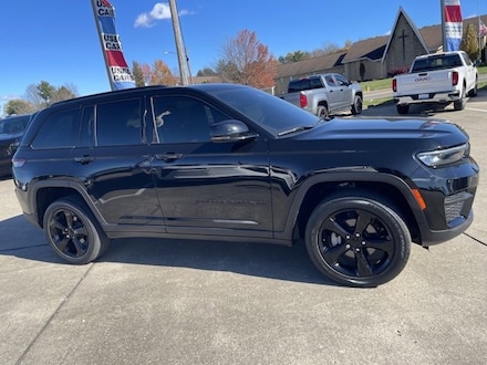 2022 Jeep Grand Cherokee Altitude 4x4 SUV