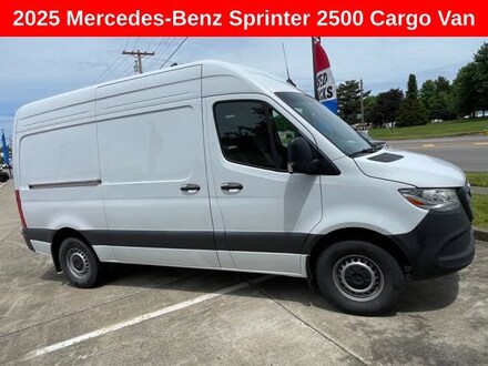 2025 Mercedes-Benz Sprinter 2500 Standard Roof 4-Cyl Diesel Van