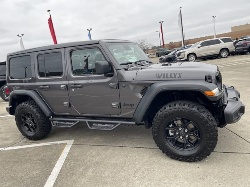 Used 2025 Jeep Wrangler 4-Door Willys 4x4 SUV