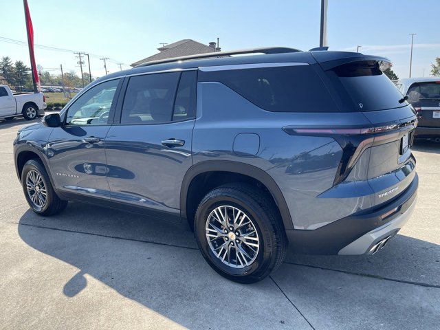 2025 Chevrolet Traverse photo 4