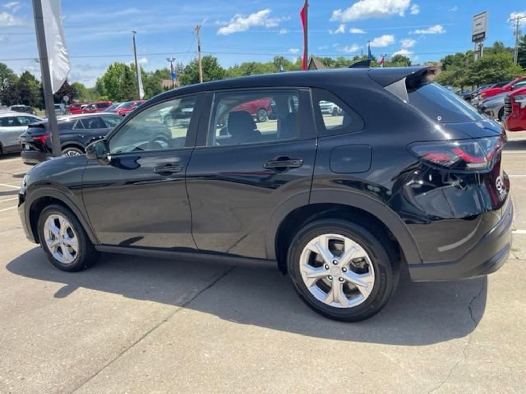 Used 2025 Honda HR-V AWD LX SUV