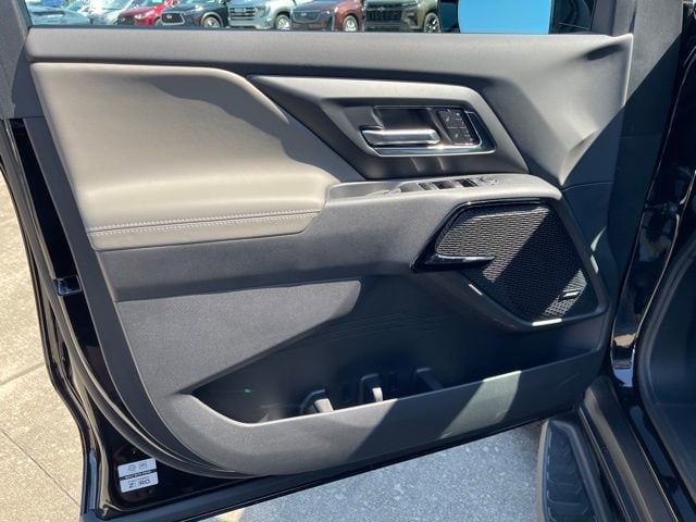 2026 Chevrolet Silverado EV Trail Boss - Photo 21