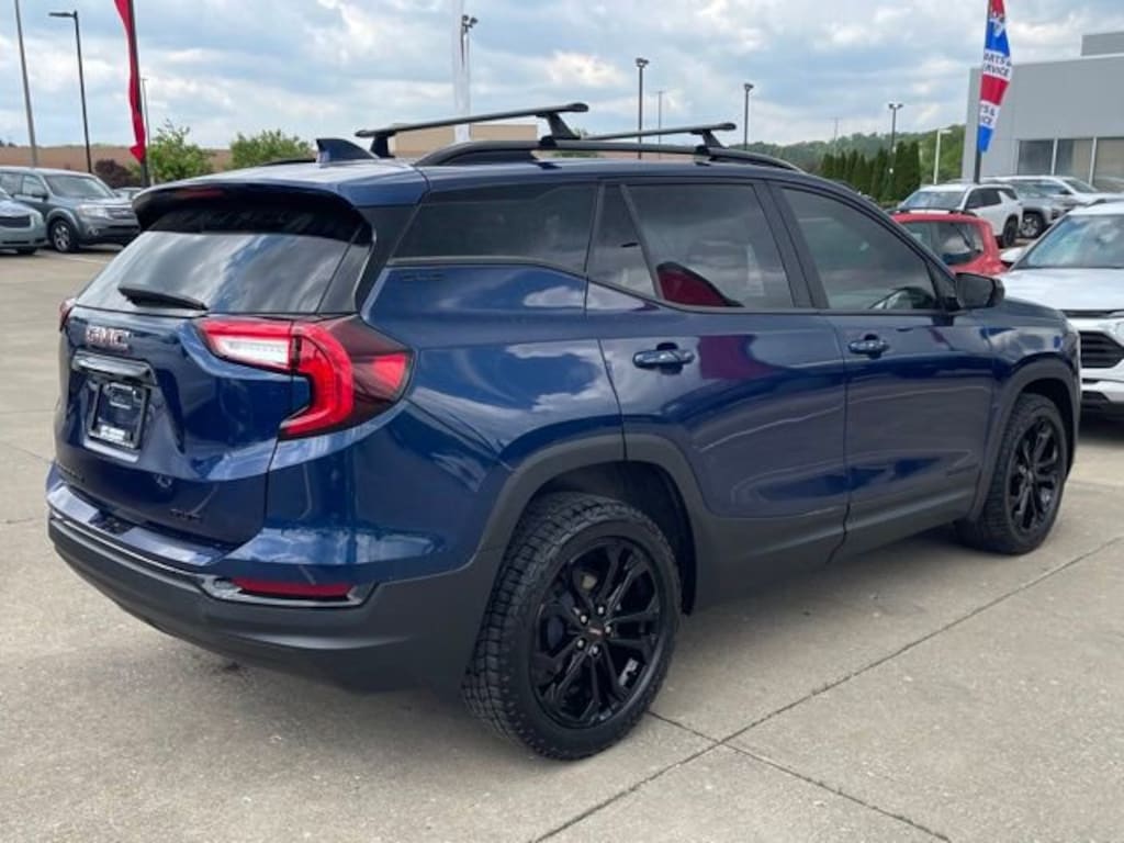 Used 2022 GMC Terrain SLE SUV