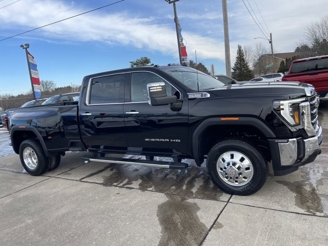 2026 GMC Sierra 3500HD SLT's photo