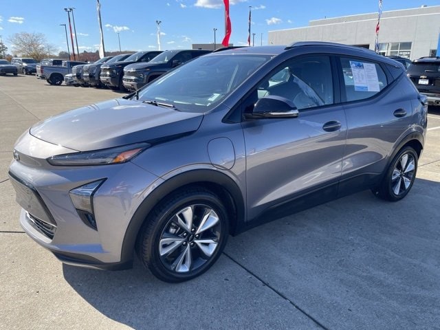 Used 2023 Chevrolet Bolt EUV LT with VIN 1G1FY6S0XP4205243 for sale in Zanesville, OH