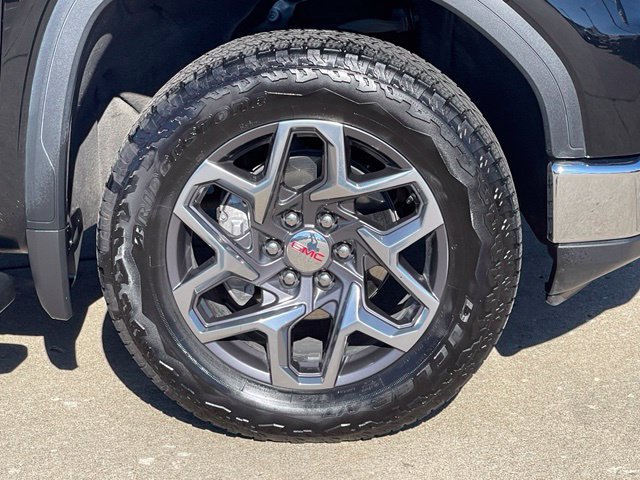 2025 GMC Sierra 1500 SLT - Photo 11