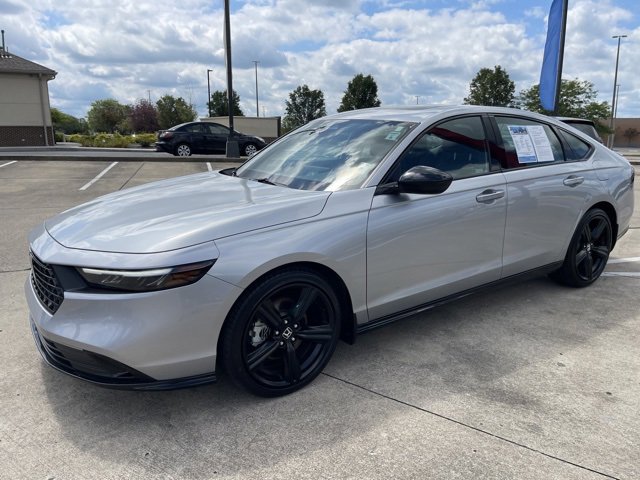 2024 Honda Accord Hybrid Sport-L photo 2