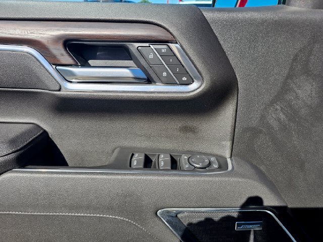 2026 GMC Sierra 1500 SLT - Photo 9