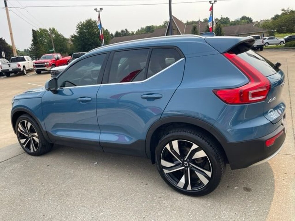 Used 2023 Volvo XC40 B5 Ultimate Bright Theme SUV