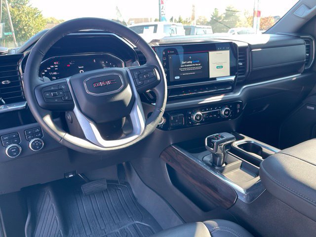 2025 GMC Sierra 1500 SLT - Photo 13