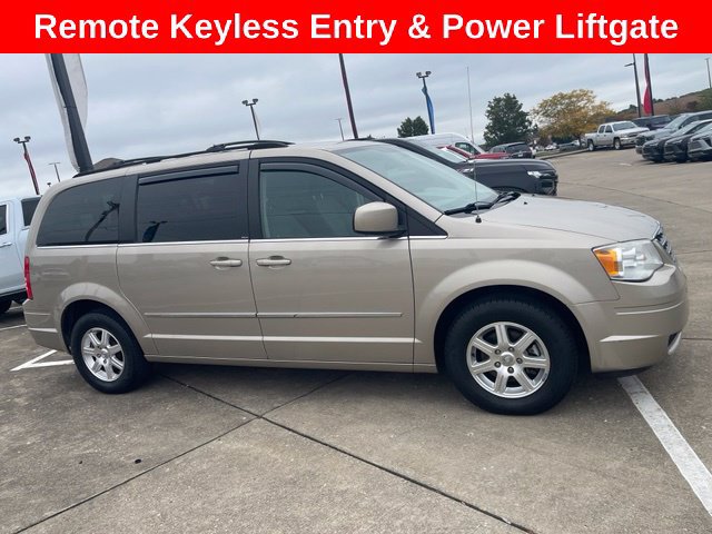 2009 Chrysler Town & Country